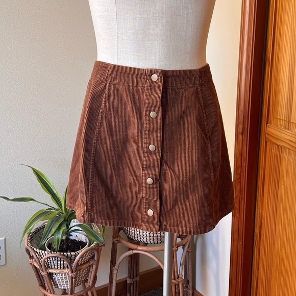 Justify Large Brown Corduroy Mini Skirt Schoolgirl Trendy Fall Y2K Clueless - Picture 3 of 7
